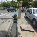 پاکسازی جوبه‌های خیابان‌ محلاتی جهت جلوگیری از تجمع آب انجام شد
