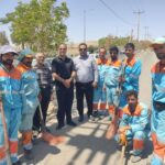 پاکسازی مسیر پیاده‌ روی جاماندگان اربعین در بیرجند توسط نیروهای خدوم خدمات شهری