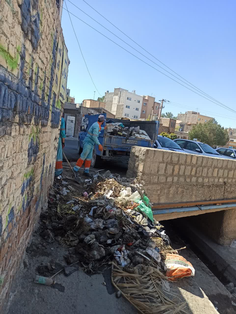 آماده‌سازی کانال شیرین برای فصل پاییز؛ مسیر آب پاکسازی شد